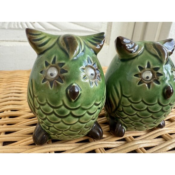 Vintage 1970s Green Googly Eye Owl Salt And Pepper Shakers - Picture 9 of 9